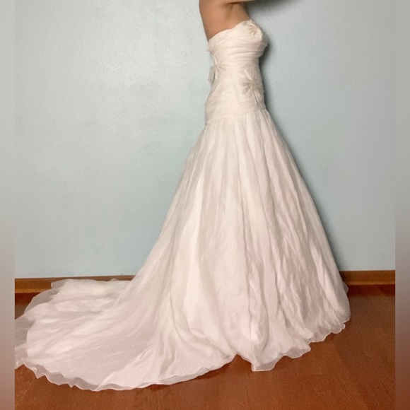 2 sunflower embroidery crepe pleated train mermaid trumpet wedding dress Galina - Picture 3 of 9